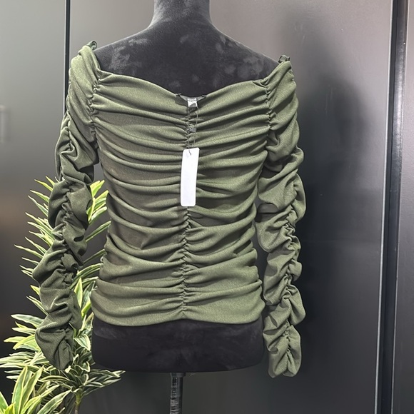 Line and Dot Billie Off/On Shoulder, Ruched front/back/sleeves,stretch knit - Picture 6 of 14